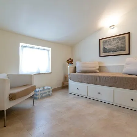 App . Boris Apartment *